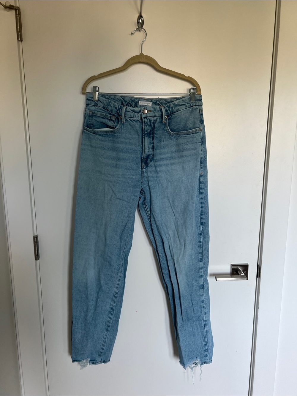 Good American Light Wash Straight Leg Jeans